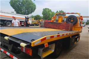 平定附近拖车电话号码服务